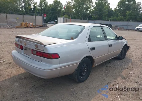 1998 Toyota Camry Le from USA, damaged, VIN 4T1BG22K9WU240448